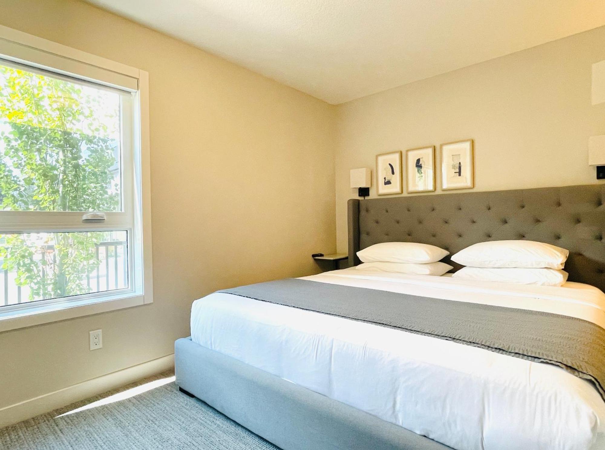 Joe'S Contemporary 2 King Bedrooms Vacation Home In Canmore Ngoại thất bức ảnh